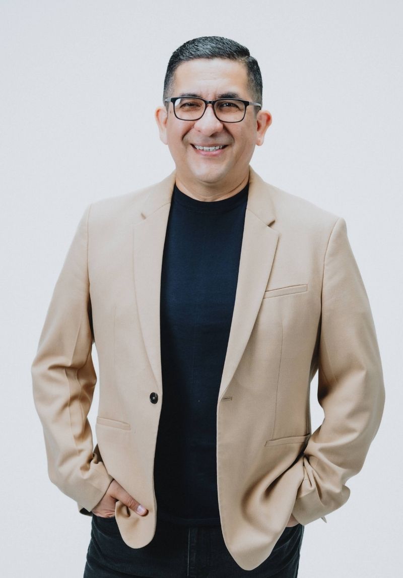 Coach Mike – Mentor de cambio y experto en coaching, PNL y liderazgo en Centroamérica